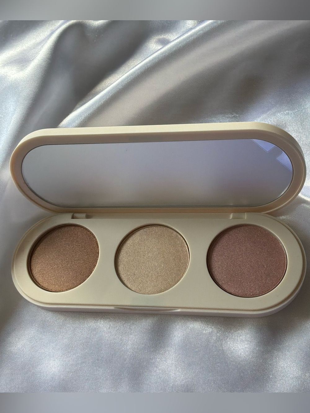 🌙✨All In One Palette - Farmasi